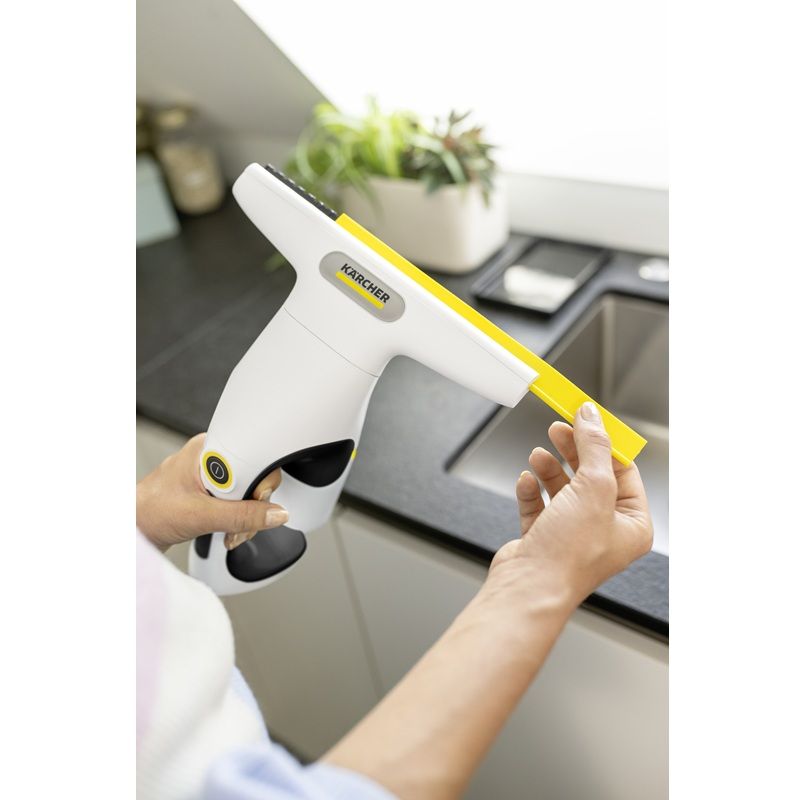 УРЕД ЗА ПОЧИСТВАНЕ НА ПРОЗОРЦИ KARCHER WV 1 Compact